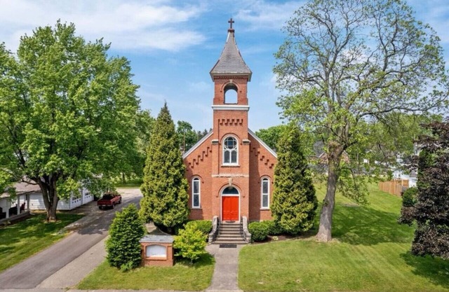 New! Beautiful 1903 Church in Bolivar Sleeps 8
