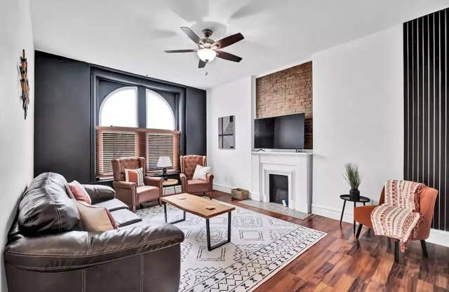 New! Boho Comfort in the City! Spacious! Modern!nn
