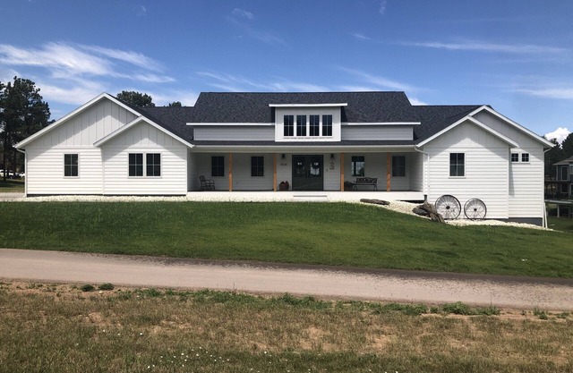 New build by canyon lake 25 minutes from Sturgis Rally