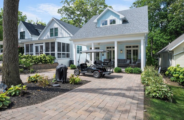 New Build Lakeside Cottage 2022 Modern Conveniences with Cottage Feel