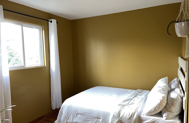 NEW BUILD! Royale Flush Suites: One Bedroom mins from attractions