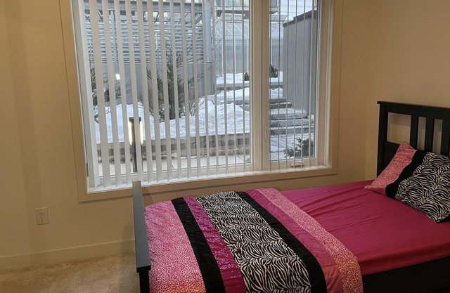 New built One bed condo town home