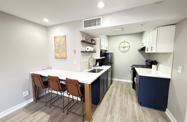 NEW Central Buckhead Apt Atlanta Gem