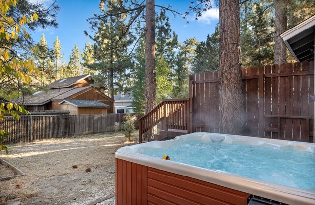 * NEW* Chateau Oso Grande in Big Bear + Spa + BBQ