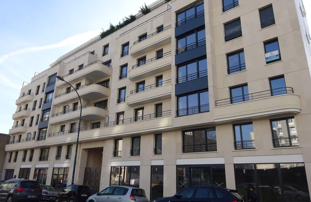 New, comfortable apartment in COLOMBE (92) on R+1 with elevator
