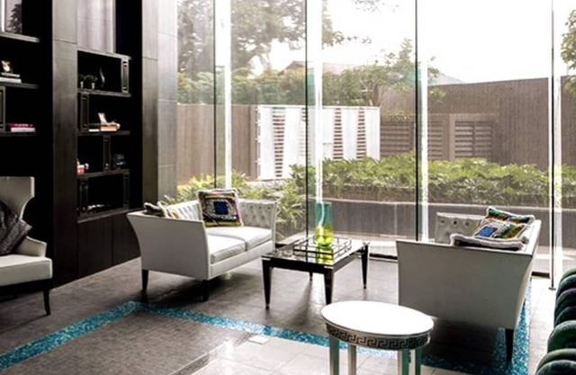New Condo in Makati with Wifi, Pool & Netflix!