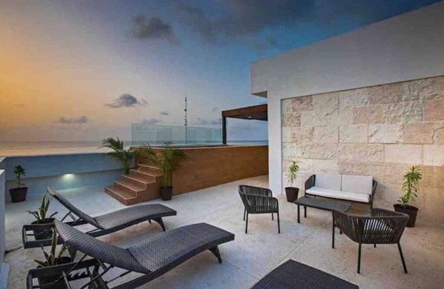 NEW Condo Nova/Modern 2 Bedroom w/Pool