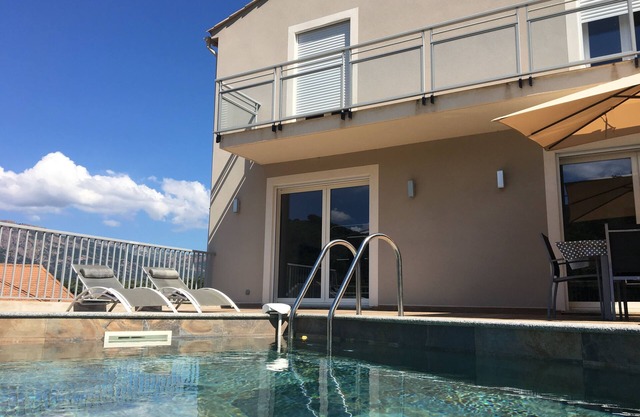 New contemporary house with swimming pool between Sea and Mountain - Corse-du-sud