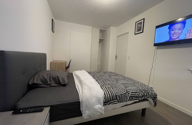 New cosy apartment with two bedrooms one bathroom and kitchen both full equiped