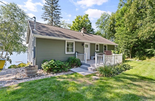 *NEW* Cottage Escape on Whitefish Lake