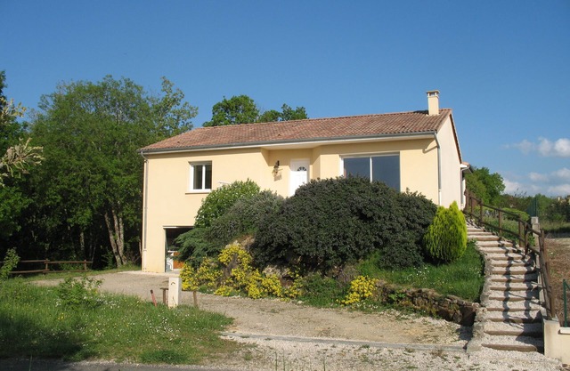 New country house overlooking a small village at the edge of the Dordogne