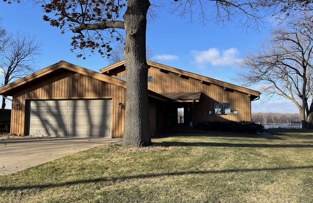 NEW! Cozy home overlooking Mississippi River