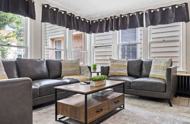 NEW! Cozy Unit in the Heart of the Highlands!