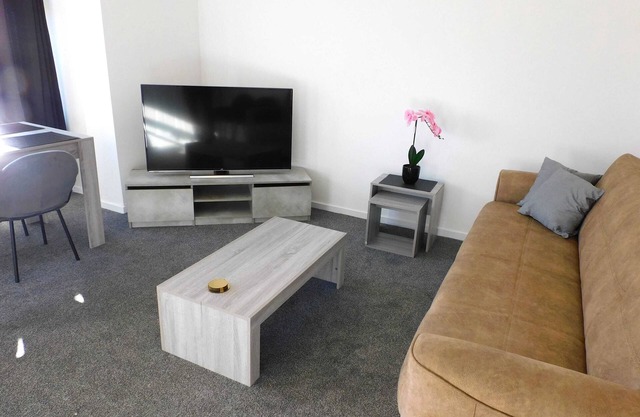 New & delightful 3 bed house in East Kilbride- 54