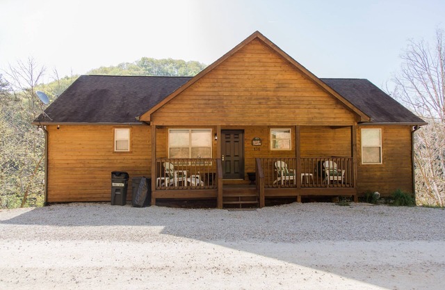 New Double Decker Dock with slide on quiet cove near jumping bridge!