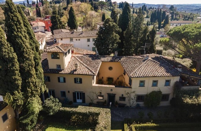 NEW Dreaming in Pian dei Giullari Villa with private stunning swimming Pool!