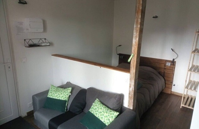 New Dublin-themed studio, 30 minutes from Poitiers and the Le Vigeant racetrack!