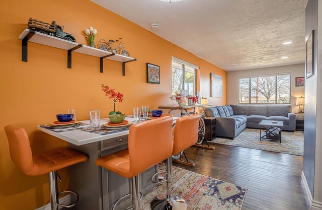 NEW! Eastside Sunset I: Pet-friendly, Central Location