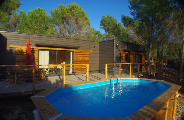 New eco-lodge in the countryside, three minutes from all amenities.