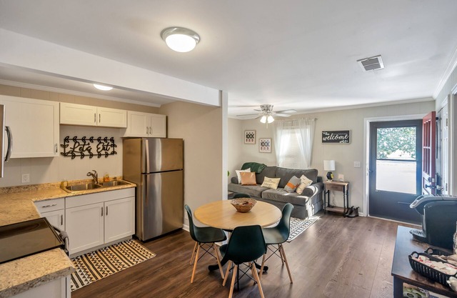 *NEW* Family Friendly -3 Bedroom- GREAT LOCATION