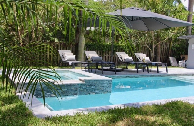 NEW! Friendly Fox Luxury Pool & Spa - Near DT & Beach
