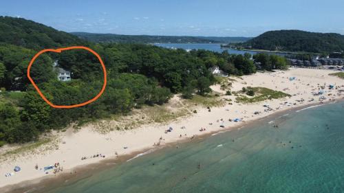 New! Great Lakes Getaway - Incredible Lakefront!