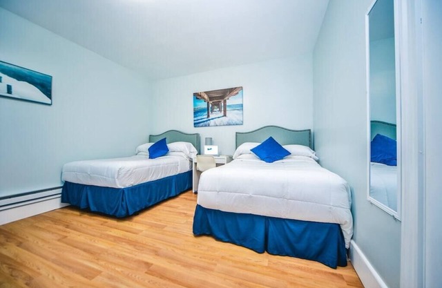 New-Group stay mins from DowntownConvention BeachFenway FreePrkg