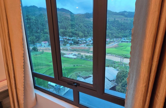 New Highland Hotel