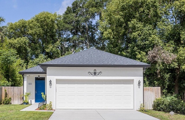 New Home 3/2 With Garage Near Downtown