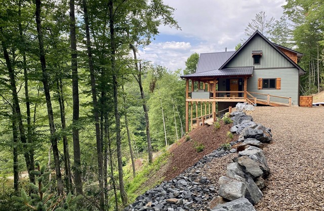 New Home on South Toe River, Pet Friendly