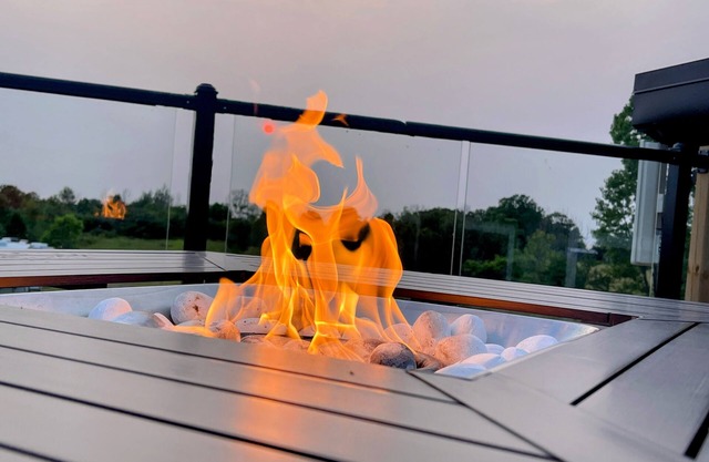 NEW HOT TUB, ROOFTOP PATIO AND ENHANCED LAKE VIEWS! Dogs are welcome!