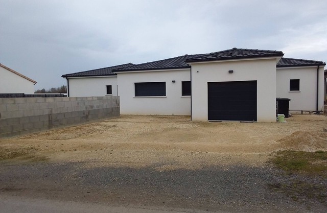 New house near Futuroscope