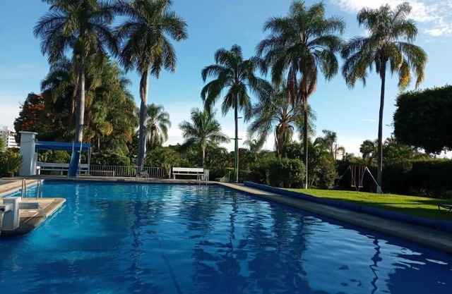 New house in Cuernavaca with pool and grill area