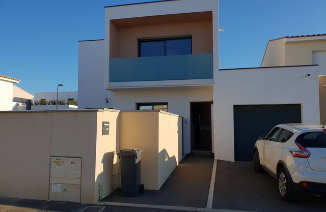 New house with swimming pool