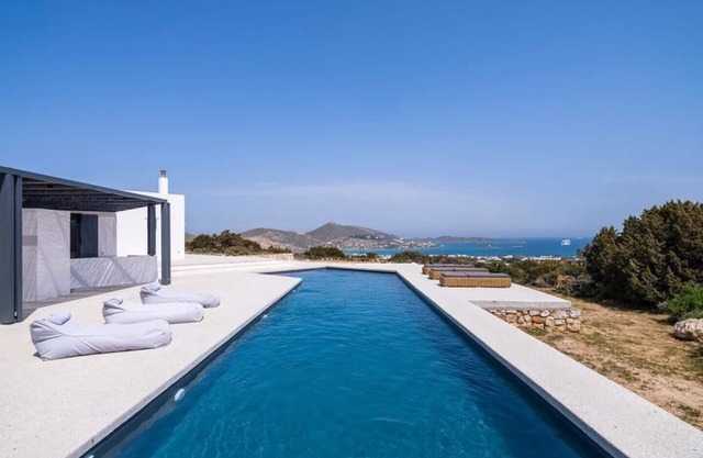 New Idyllic private luxury villa for large group/families. Ultimate relaxation!