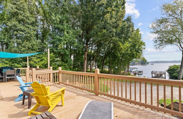 New Lakefront Getaway on Lake Norman