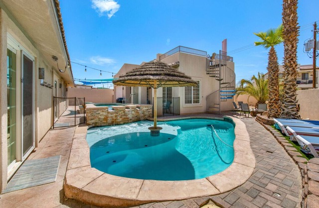 NEW Lakeside Hideaway | Spa | Game Room | Firepit