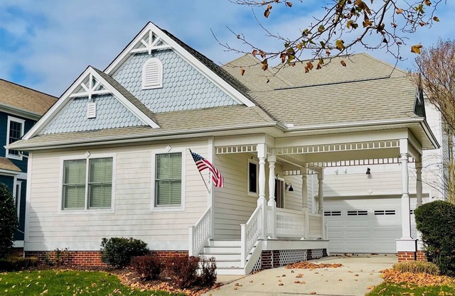 New Listing: Bayside Resort: Beautiful 5 Bedroom House -Close to Pool! - Sleeps