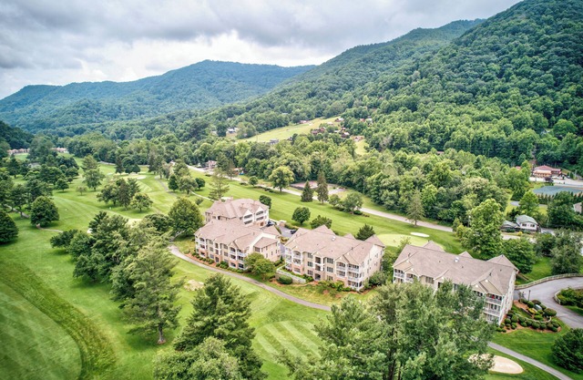 NEW LISTING Beautiful Condo on the 9th Hole with Great Views
