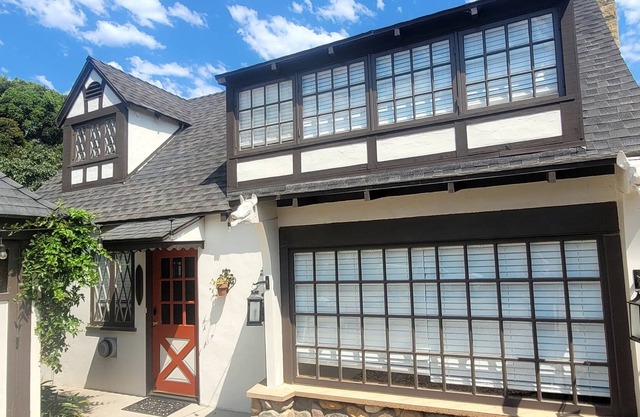 **New listing**Montecito Carriage House on Coast Village near Butterfly Beach