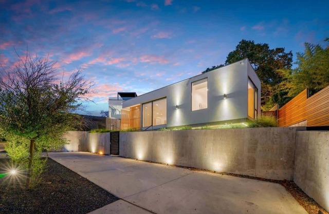 New Listing Sale! Austin's Best Modern 2BR Casita