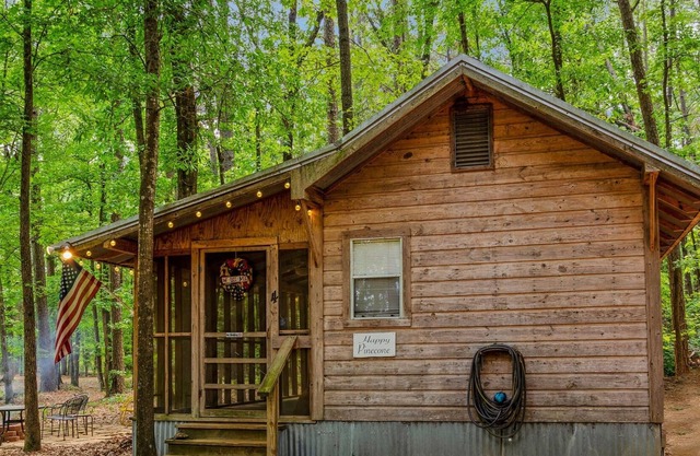 NEW LISTING! The Happy Pine Cone (1-Bedroom Cabin) by RedAwning