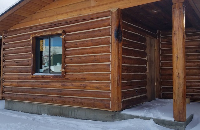 New log cabin, steps away from Yellowstone