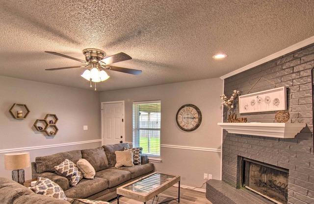 NEW! Lubbock Home w/ Backyard - 6 Mi to Texas Tech