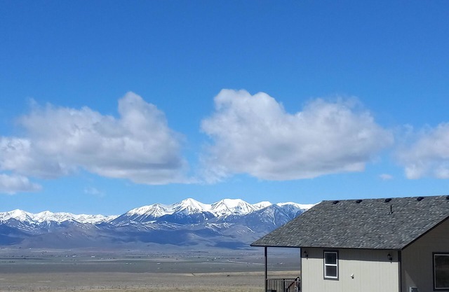 New, luxurious, amazing view, Moose Cabin