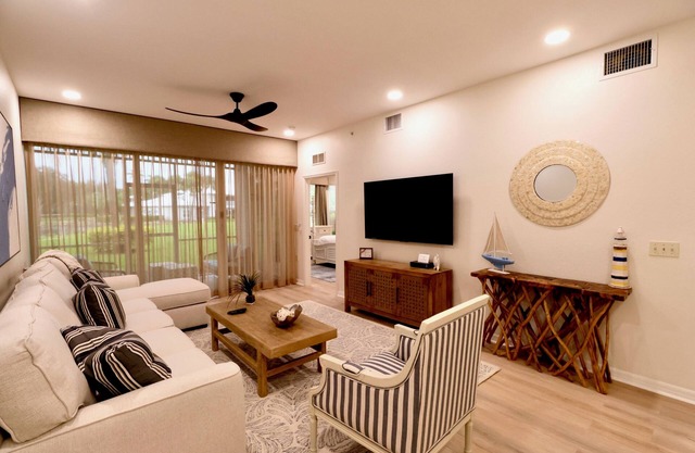 NEW Luxury 2 BR plus den in Greenlinks Condo totally remodeled!