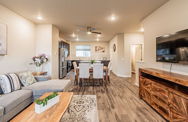 New LUXURY condo on lightrail line to downtown