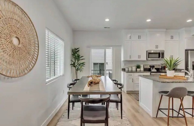 New Luxury Home w/ Master Suite