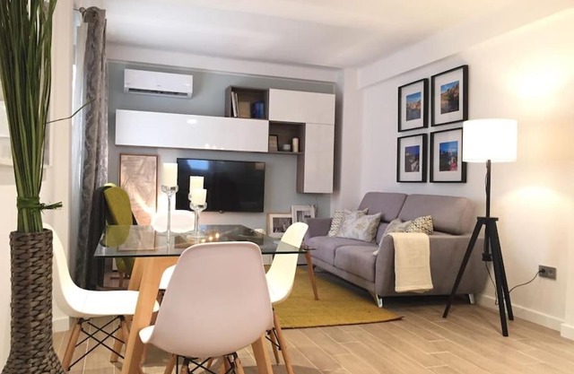 New luxury house in the center! Nuevo Piso de lujo en el centro.