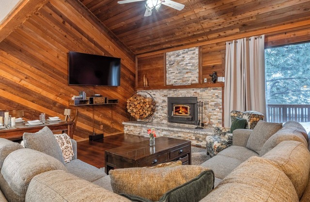 New Mammoth Sierra w/Pool, Spa & Sauna 613